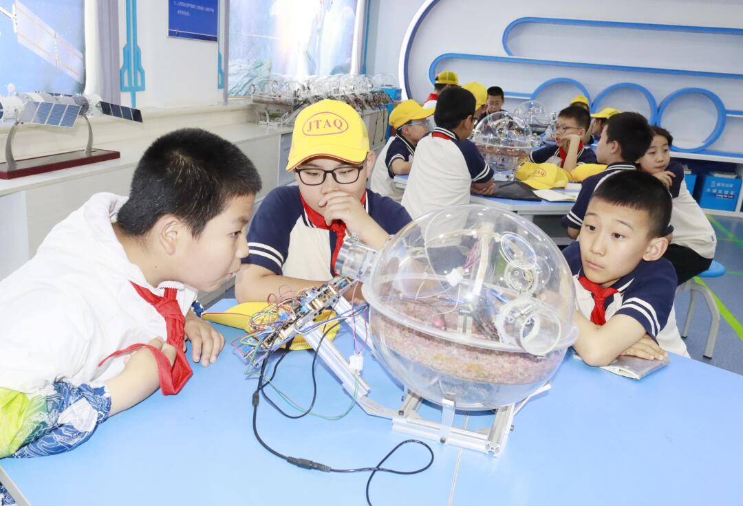 追科技之光 逐航天之梦 太原杏花岭小学教育集团科学教育参观体验主题活动 第26张