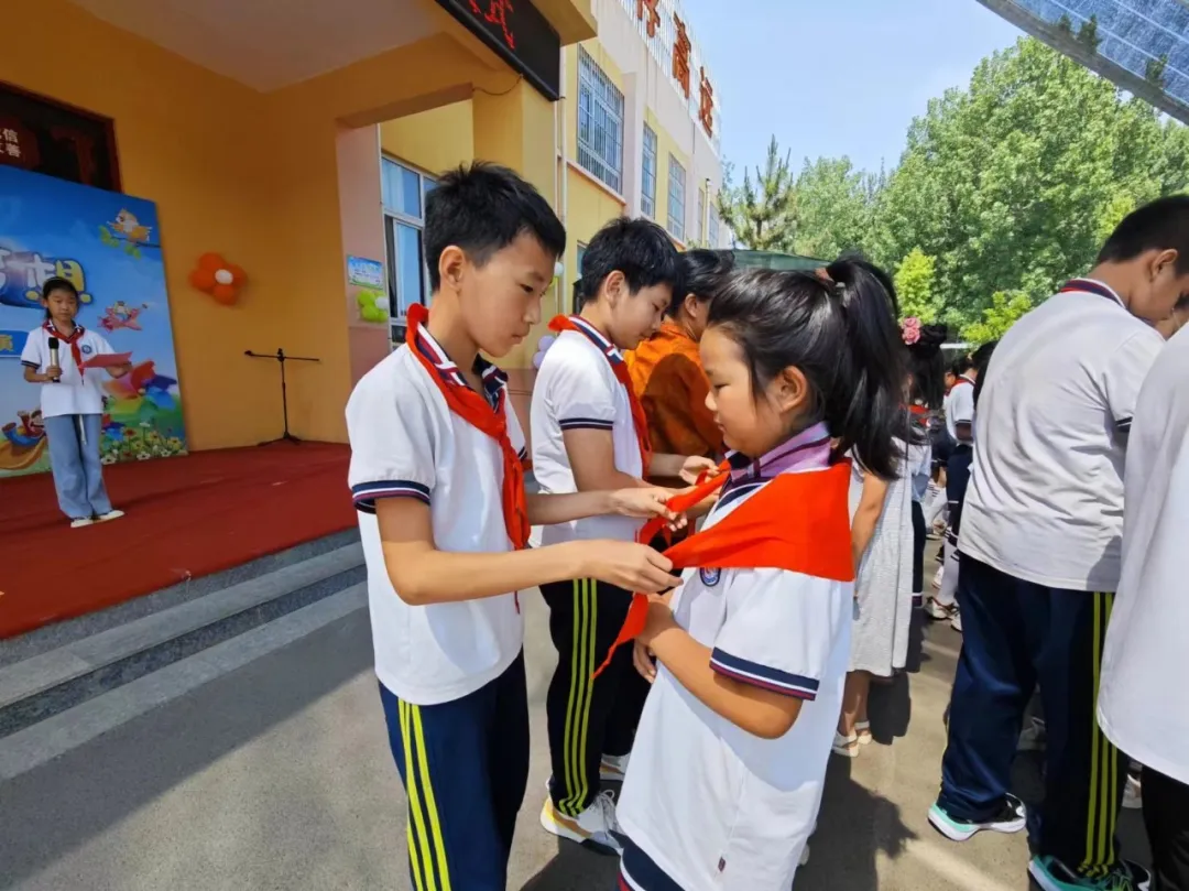 欢乐童年 放飞梦想—杨姑桥小学经典诵读大赛暨六一文艺汇演 第14张 欢乐童年 放飞梦想—杨姑桥小学经典诵读大赛暨六一文艺汇演 第14张