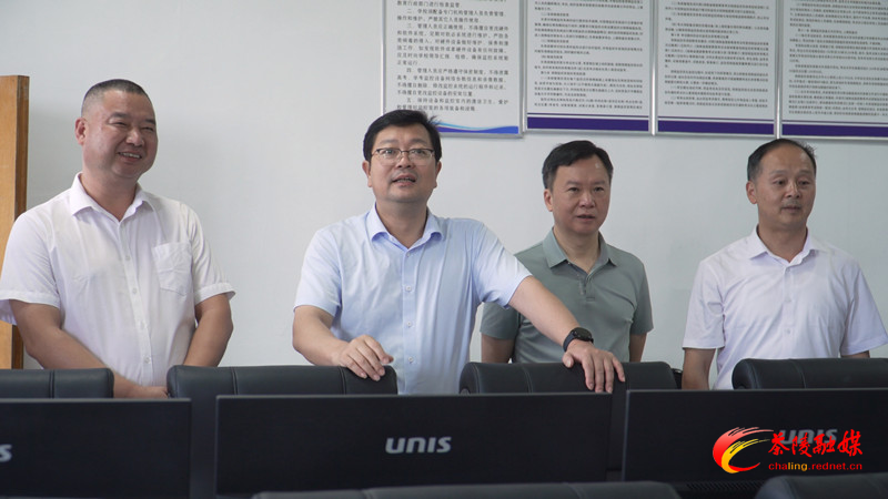 杨红兵带队巡视高考考点及周边环境工作 第3张
