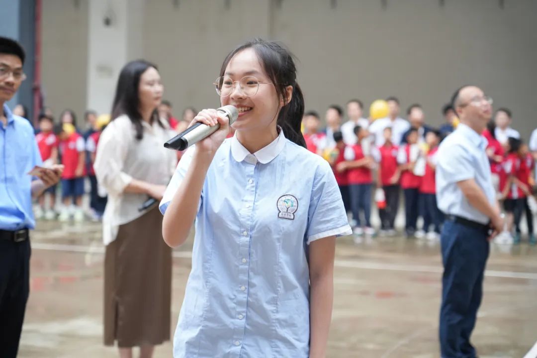 微笑迎考,逐梦未来——颐华学校举行中高考减压祝福活动 第6张