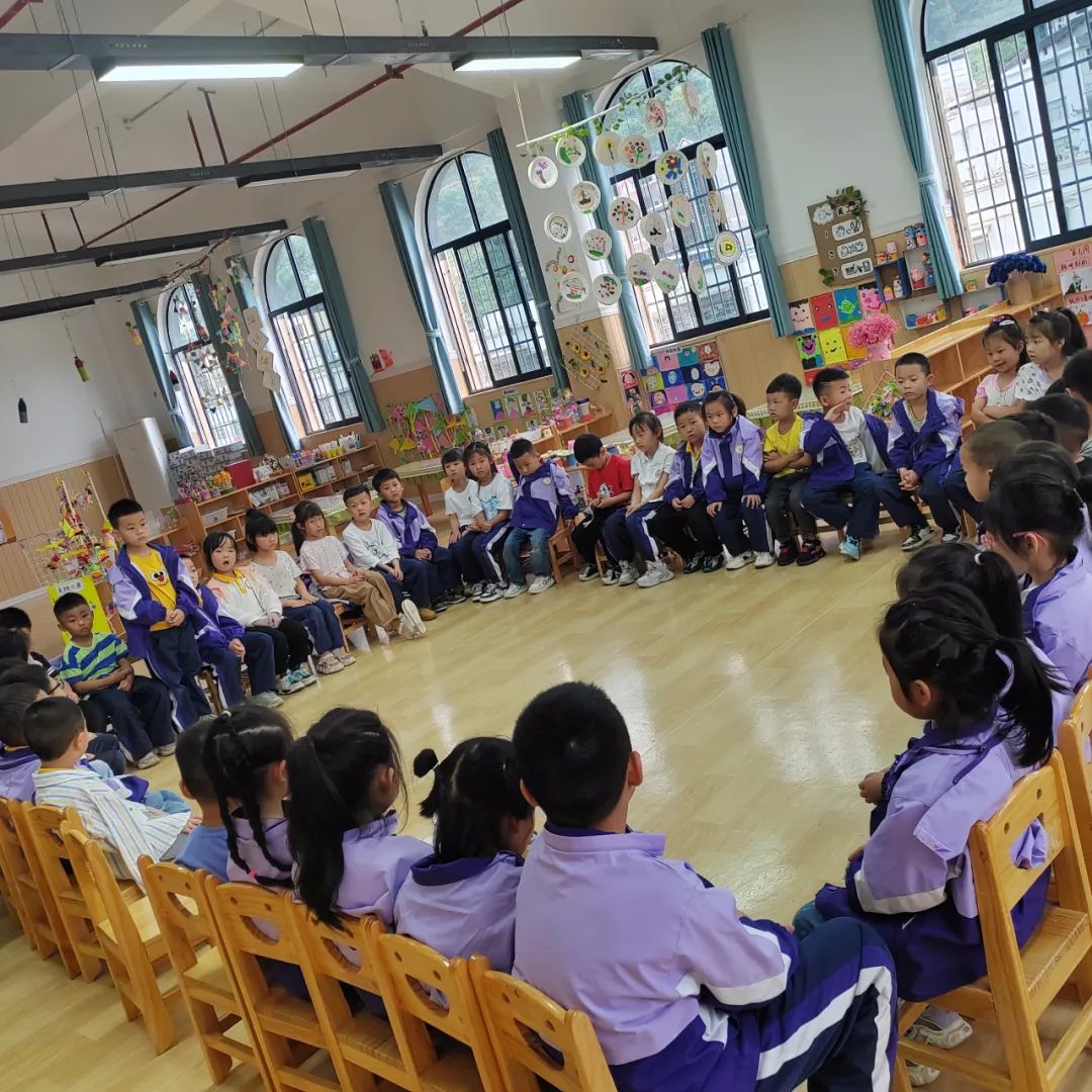 【学前教育宣传月活动】探秘小学 快乐衔接—沿河县第四幼儿园大班幼儿走进小学 第22张 【学前教育宣传月活动】探秘小学 快乐衔接—沿河县第四幼儿园大班幼儿走进小学 第22张