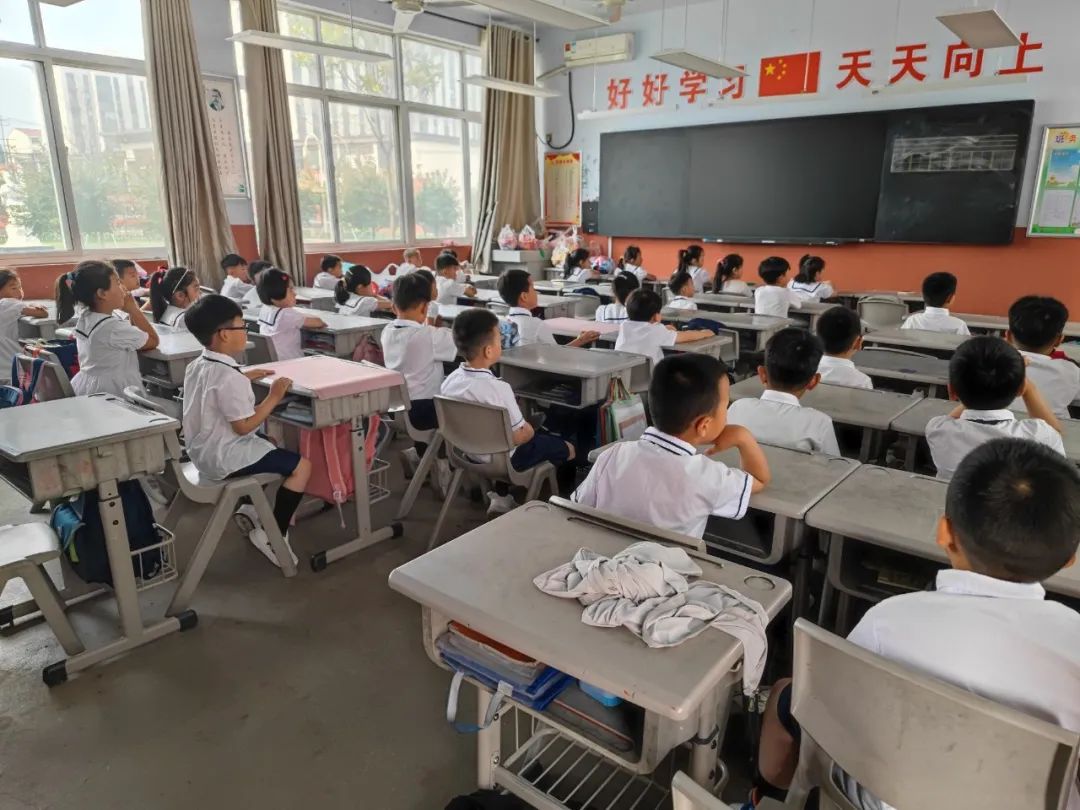 初探小学,礼遇成长---临沭县青云镇中心幼儿园幼小衔接参观小学活动 第54张