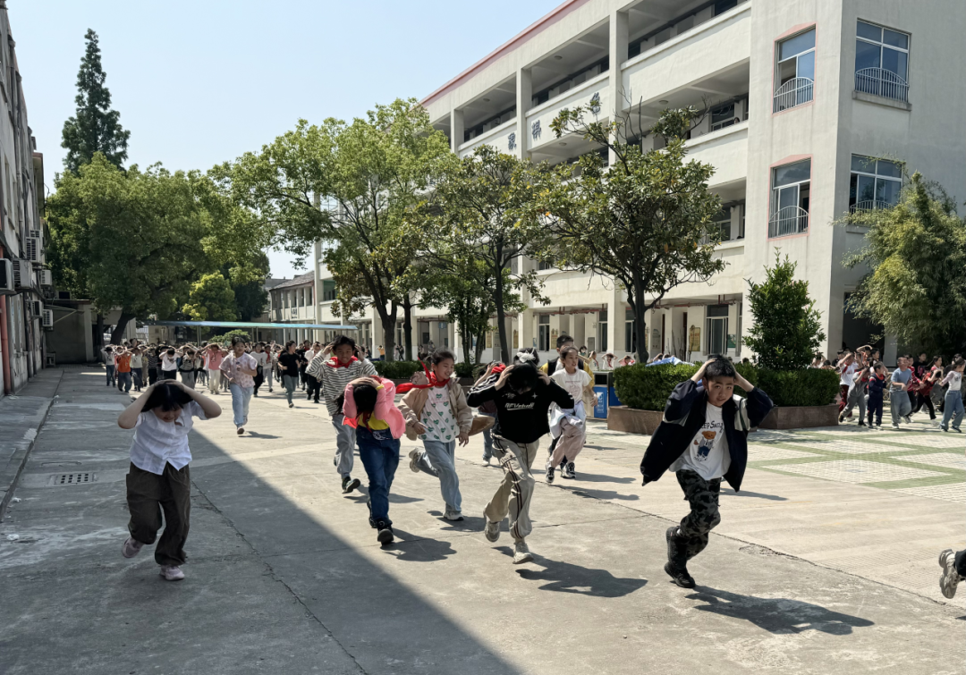 向阳而生,“润心”成长——绸都小学开展心理健康宣传教育月活动 第57张
