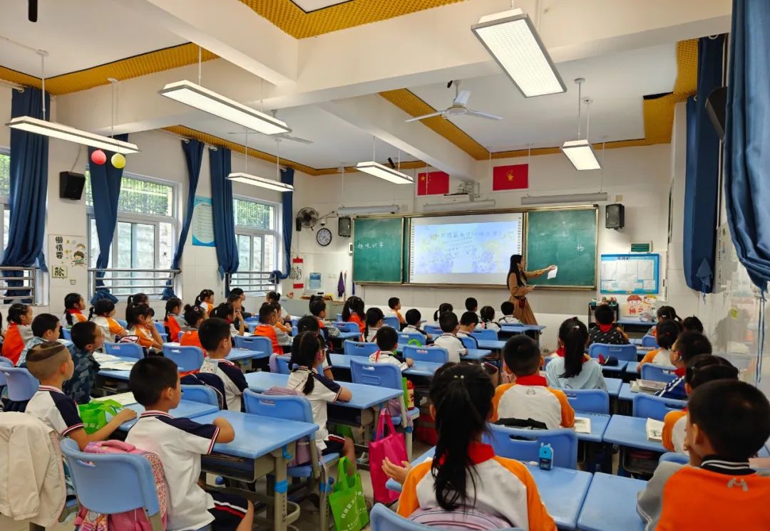 【艾幼动态】走进小学,玉艾携手,筑梦成长--科技城新区艾乐幼儿园参观小学记 第24张 【艾幼动态】走进小学,玉艾携手,筑梦成长--科技城新区艾乐幼儿园参观小学记 第24张