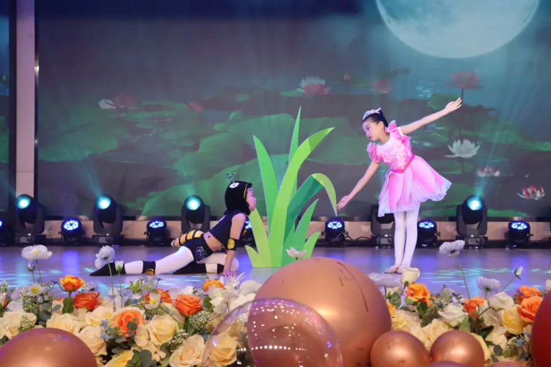 眼有星辰 心有童真 | 滨海实验小学2023级8班六一活动 第54张 眼有星辰 心有童真 | 滨海实验小学2023级8班六一活动 第54张
