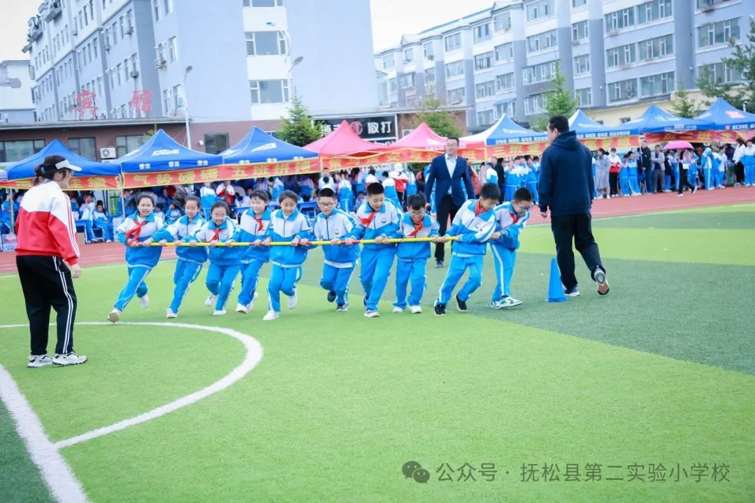 我运动我健康我快乐 --抚松县第二实验小学举行六一田径运动会 第24张 我运动我健康我快乐 --抚松县第二实验小学举行六一田径运动会 第24张