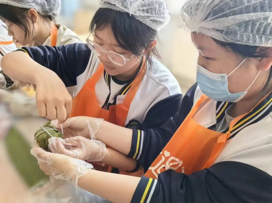 共圆青春梦,携手向未来——满洲里市大型中考减压团体活动满洲里市第十二学校站 第5张