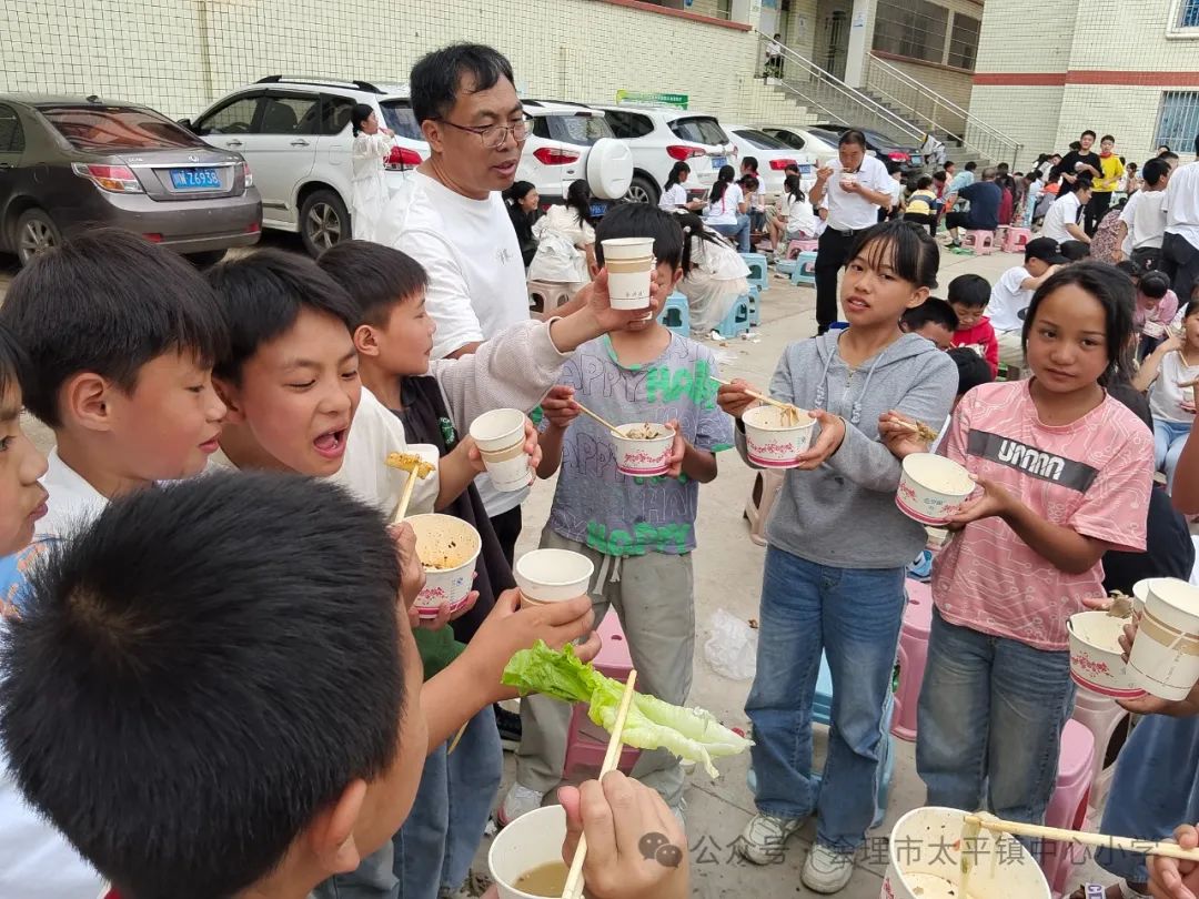 会理市太平镇中心小学2018级毕业班“感谢师恩,铭记校情”毕业典礼 第62张