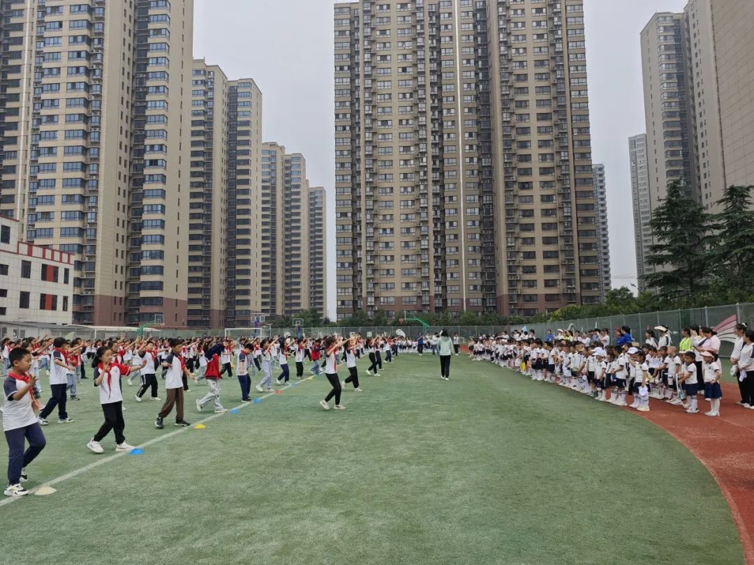 【滴宝园·幼小衔接】小学初体验 幼小零衔接 ——咸阳市秦都区育英名桥幼儿园大班幼小衔接活动 第40张 【滴宝园·幼小衔接】小学初体验 幼小零衔接 ——咸阳市秦都区育英名桥幼儿园大班幼小衔接活动 第40张
