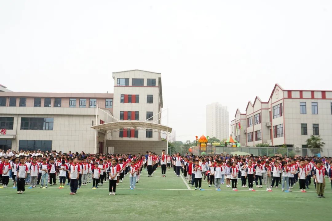 【滴宝园·幼小衔接】小学初体验 幼小零衔接 ——咸阳市秦都区育英名桥幼儿园大班幼小衔接活动 第32张 【滴宝园·幼小衔接】小学初体验 幼小零衔接 ——咸阳市秦都区育英名桥幼儿园大班幼小衔接活动 第32张