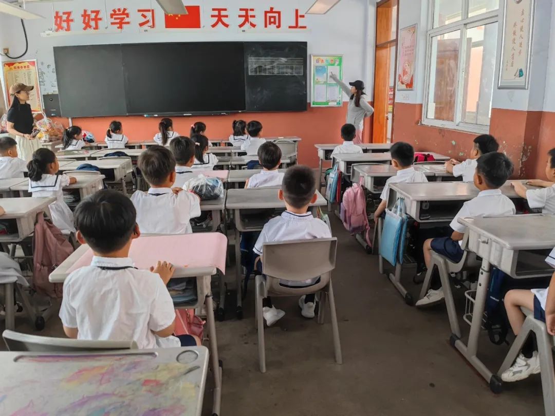 初探小学,礼遇成长---临沭县青云镇中心幼儿园幼小衔接参观小学活动 第52张