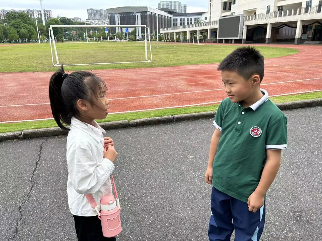【党建+课程】初探小学,拥抱成长——上饶市信州区东都花园幼儿园参观小学活动 第74张 【党建+课程】初探小学,拥抱成长——上饶市信州区东都花园幼儿园参观小学活动 第74张