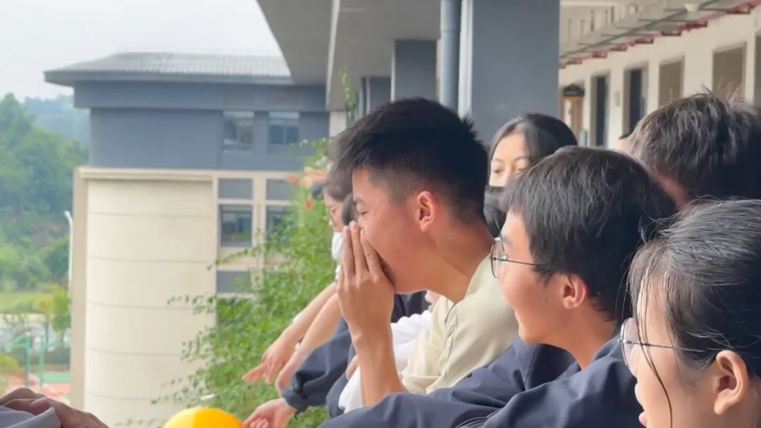 微笑迎考,逐梦未来——颐华学校举行中高考减压祝福活动 第24张
