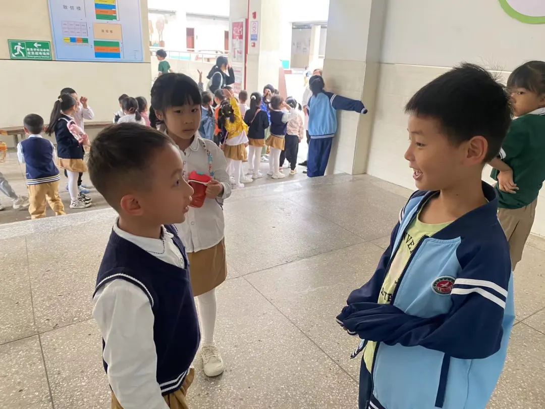 【党建+课程】初探小学,拥抱成长——上饶市信州区东都花园幼儿园参观小学活动 第67张 【党建+课程】初探小学,拥抱成长——上饶市信州区东都花园幼儿园参观小学活动 第67张
