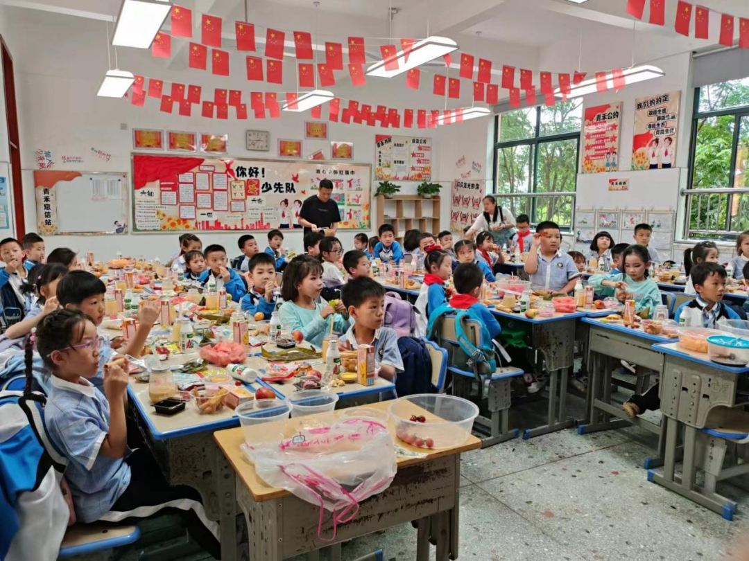 六在童趣•一起嗨——九华和平小学举行六一庆典 第46张 六在童趣•一起嗨——九华和平小学举行六一庆典 第46张