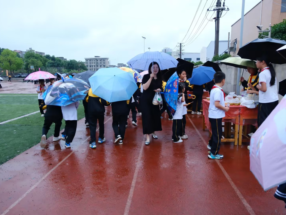 舌尖上的山塘 品尝手艺人的味道——山塘小学首届美食节 第28张 舌尖上的山塘 品尝手艺人的味道——山塘小学首届美食节 第28张