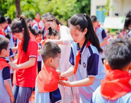 红领巾爱祖国——阳逻街第五小学教联体新队员入队仪式 第24张 红领巾爱祖国——阳逻街第五小学教联体新队员入队仪式 第24张