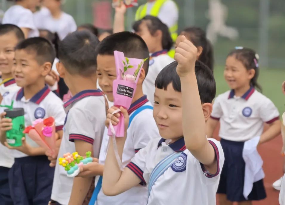 【滴宝园·幼小衔接】小学初体验 幼小零衔接 ——咸阳市秦都区育英名桥幼儿园大班幼小衔接活动 第44张 【滴宝园·幼小衔接】小学初体验 幼小零衔接 ——咸阳市秦都区育英名桥幼儿园大班幼小衔接活动 第44张