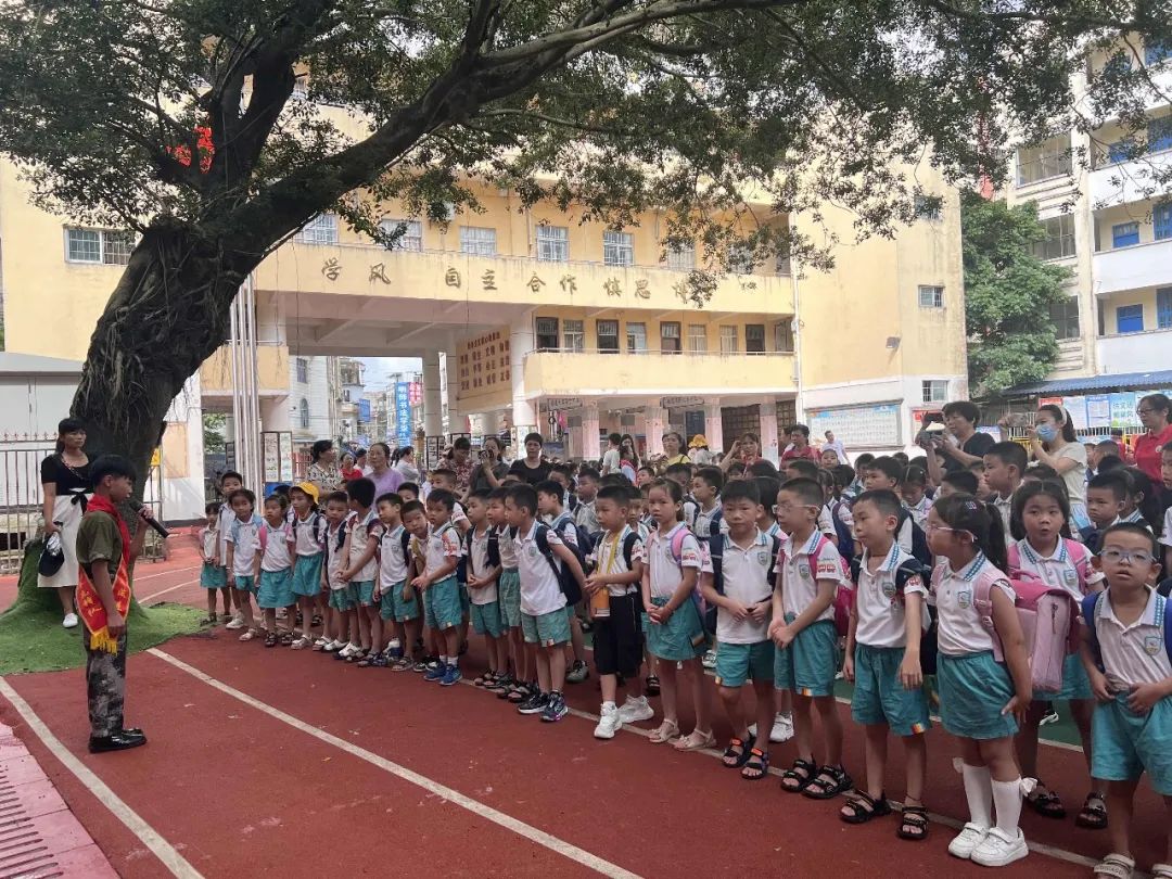初探小学.礼遇成长——合浦县实验幼儿园开展幼小衔接系列活动之参观合浦县实验小学活动 第48张 初探小学.礼遇成长——合浦县实验幼儿园开展幼小衔接系列活动之参观合浦县实验小学活动 第48张