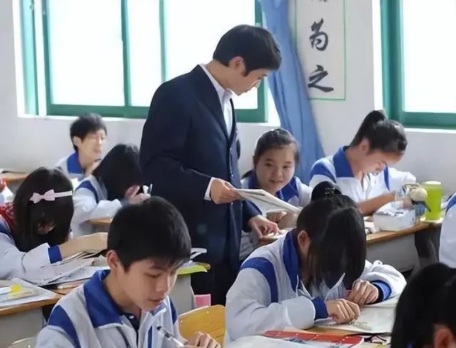 中考也能复读了?多地中考非应届生需减分再录取,厦门降40分投档 第4张 中考也能复读了?多地中考非应届生需减分再录取,厦门降40分投档 第4张