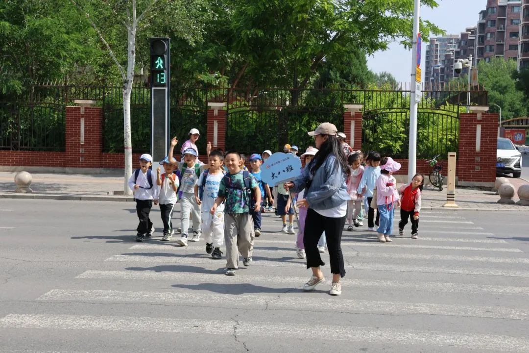 小学初体验 衔接助成长——银川市第一幼儿园大班参观小学活动 第25张 小学初体验 衔接助成长——银川市第一幼儿园大班参观小学活动 第25张