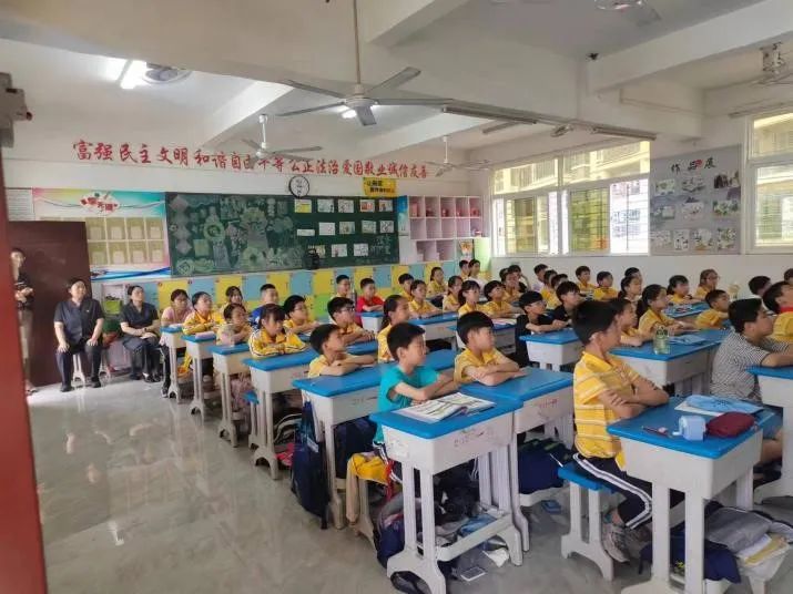 【高霞小学】拒绝校园欺凌,共建阳光校园——高霞小学联合晋江人民法院开展“校园反霸凌”宣讲活动 第1张