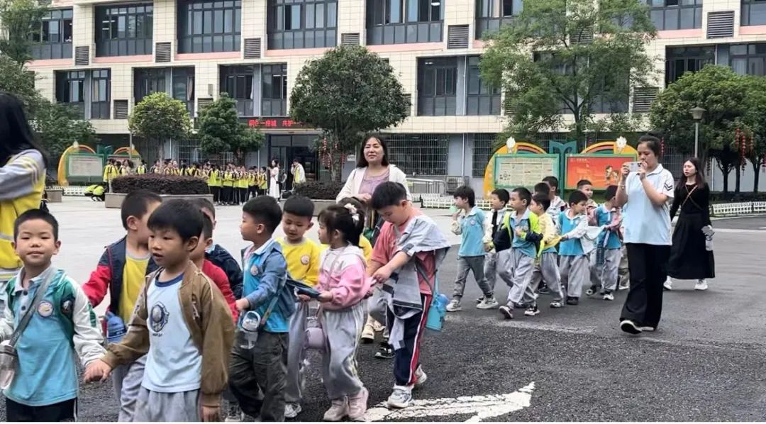 【园所活动】“小学初体验,衔接零距离”参观小学活动—长沙县星沙街道金鹰幼儿园 第13张 【园所活动】“小学初体验,衔接零距离”参观小学活动—长沙县星沙街道金鹰幼儿园 第13张