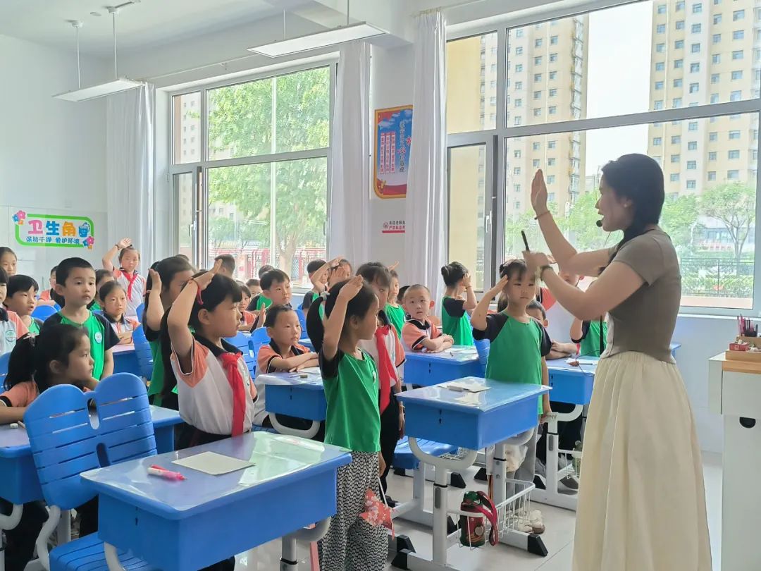 【幼小衔接2024(四)】你好·小学——潍水幼儿园大班级部幼儿到三台小学参观! 第14张 【幼小衔接2024(四)】你好·小学——潍水幼儿园大班级部幼儿到三台小学参观! 第14张