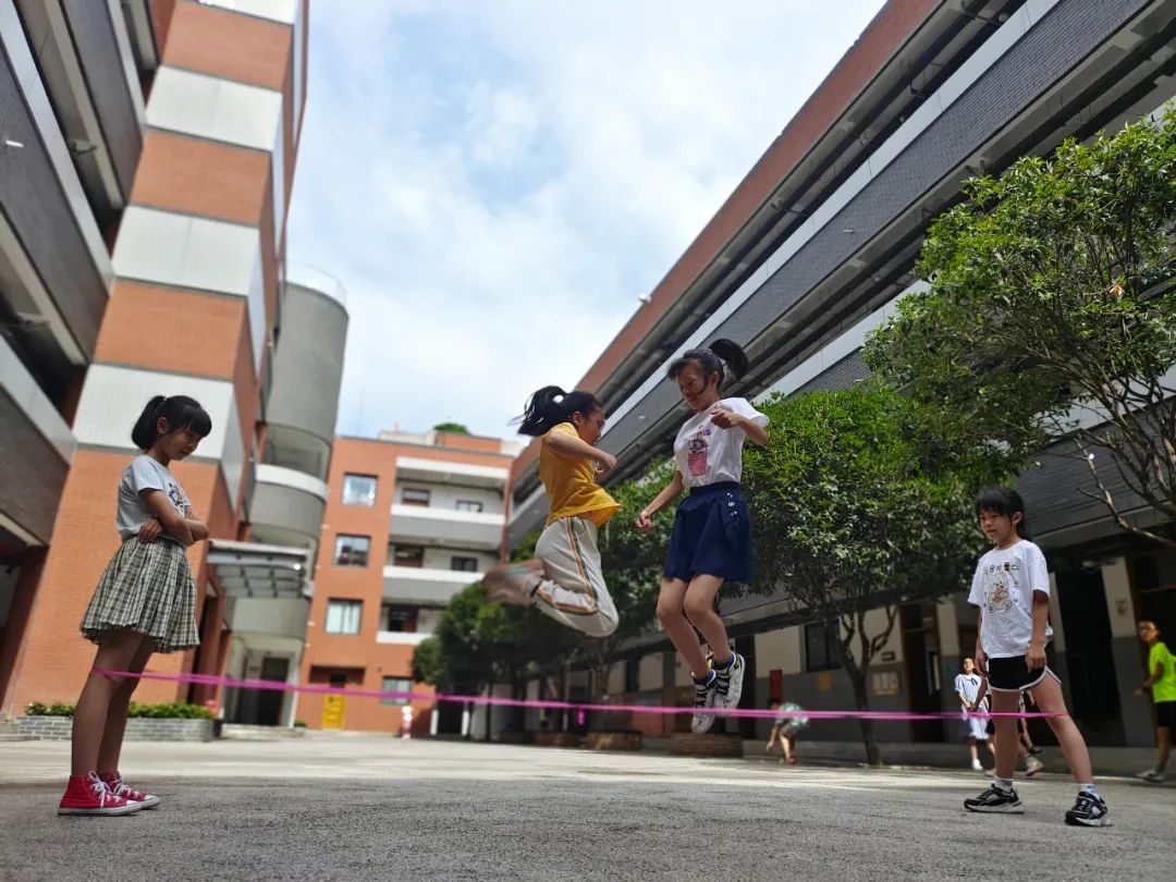 早读丨成都市成华小学校 六年级九班 第17张 早读丨成都市成华小学校 六年级九班 第17张