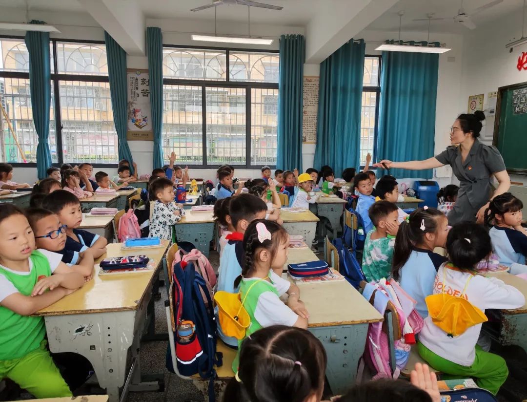 小学初体验·衔接促成长——金色梯田幼儿园参观小学记 第39张 小学初体验·衔接促成长——金色梯田幼儿园参观小学记 第39张