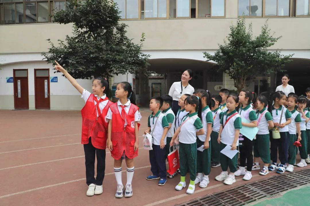 【幼小衔接】小学长啥样?我想去看看——济南市经五路幼儿园幼小衔接系列活动之走进小学 第50张 【幼小衔接】小学长啥样?我想去看看——济南市经五路幼儿园幼小衔接系列活动之走进小学 第50张
