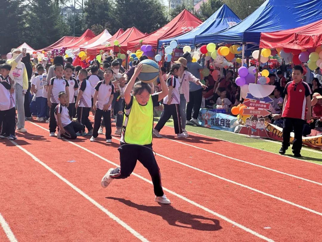 【第二实验小学·第二届体育艺术节】“体育强健体魄 艺术升华人生” 第二实验小学第二届体育艺术节 第12张 【第二实验小学·第二届体育艺术节】“体育强健体魄 艺术升华人生” 第二实验小学第二届体育艺术节 第12张