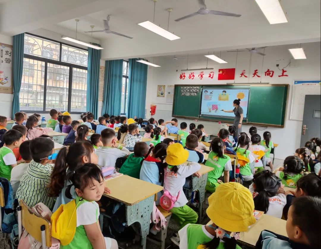 小学初体验·衔接促成长——金色梯田幼儿园参观小学记 第40张 小学初体验·衔接促成长——金色梯田幼儿园参观小学记 第40张