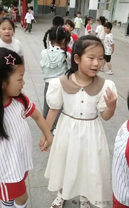 亲爱的小学,我来啦!——孟州市第二幼儿园参观小学活动 第39张