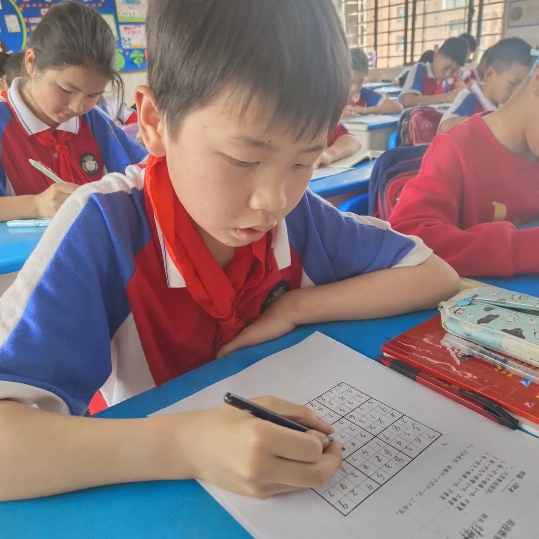 “数”你最美,“独”我精彩——衡云小学数学组高段学生竞赛活动 第24张