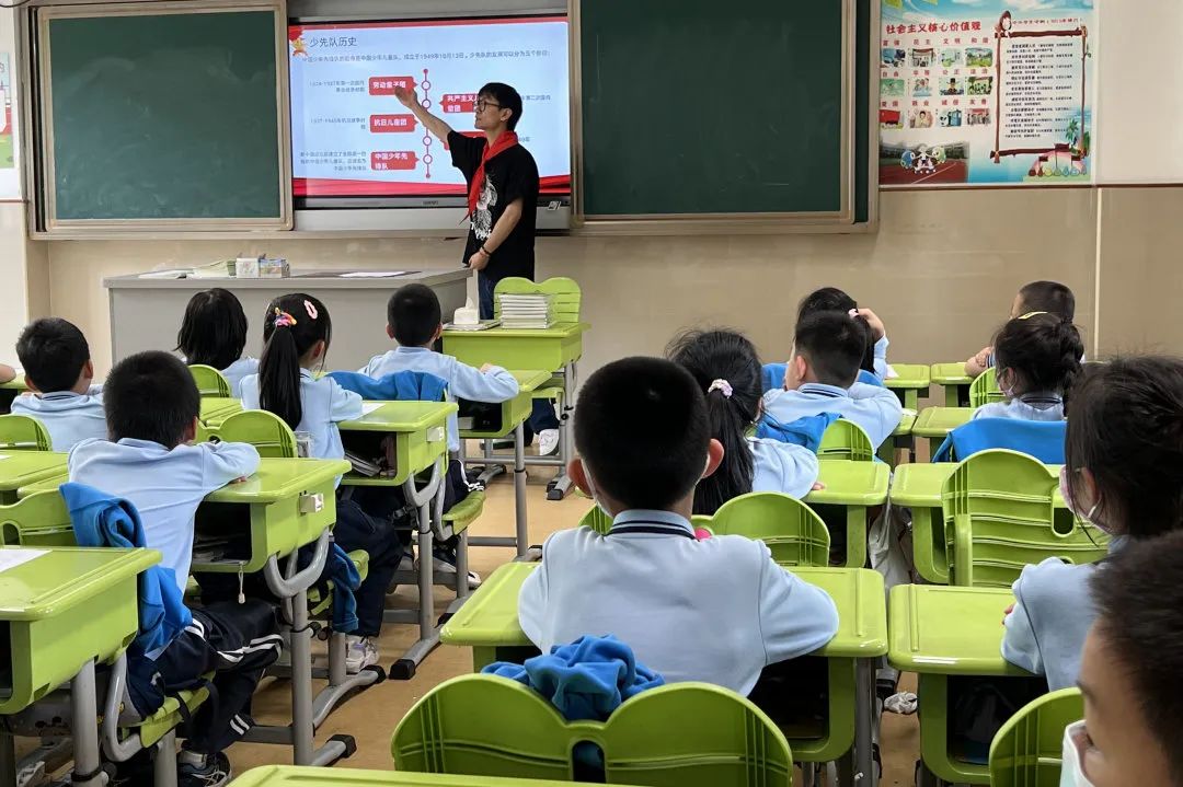 入队仪式丨2024年度闵行区虹桥中心小学少先队入队仪式 第16张 入队仪式丨2024年度闵行区虹桥中心小学少先队入队仪式 第16张