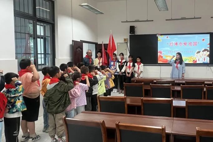 红领巾 爱祖国 | 彭山区各小学举行少先队新队员入队仪式暨“六一”主题活动 第83张
