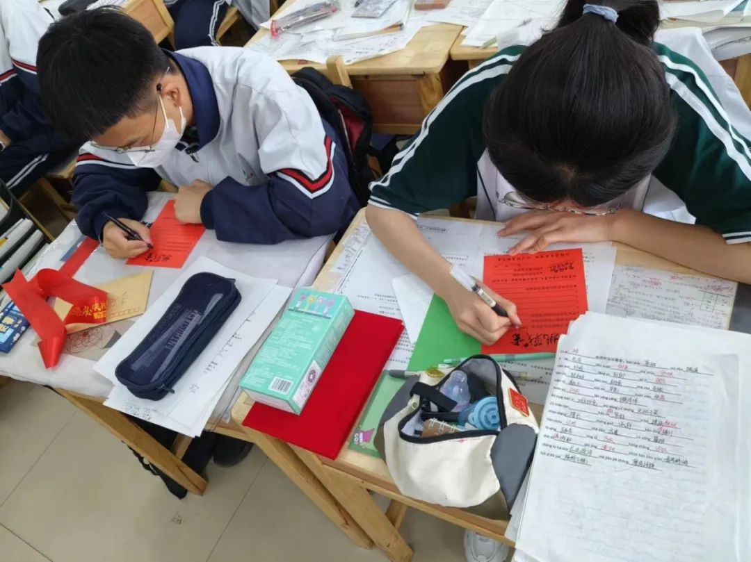 凝心聚力 冲刺中考——霍市一中2024届初三年级中考冲刺主题班会 第46张 凝心聚力 冲刺中考——霍市一中2024届初三年级中考冲刺主题班会 第46张