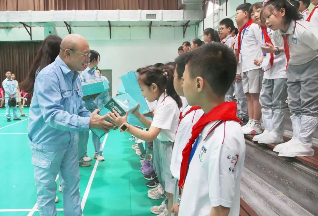 湖南省凤凰县阿拉石化小学“优才生”赴荔园小学跟班研学 第5张 湖南省凤凰县阿拉石化小学“优才生”赴荔园小学跟班研学 第5张