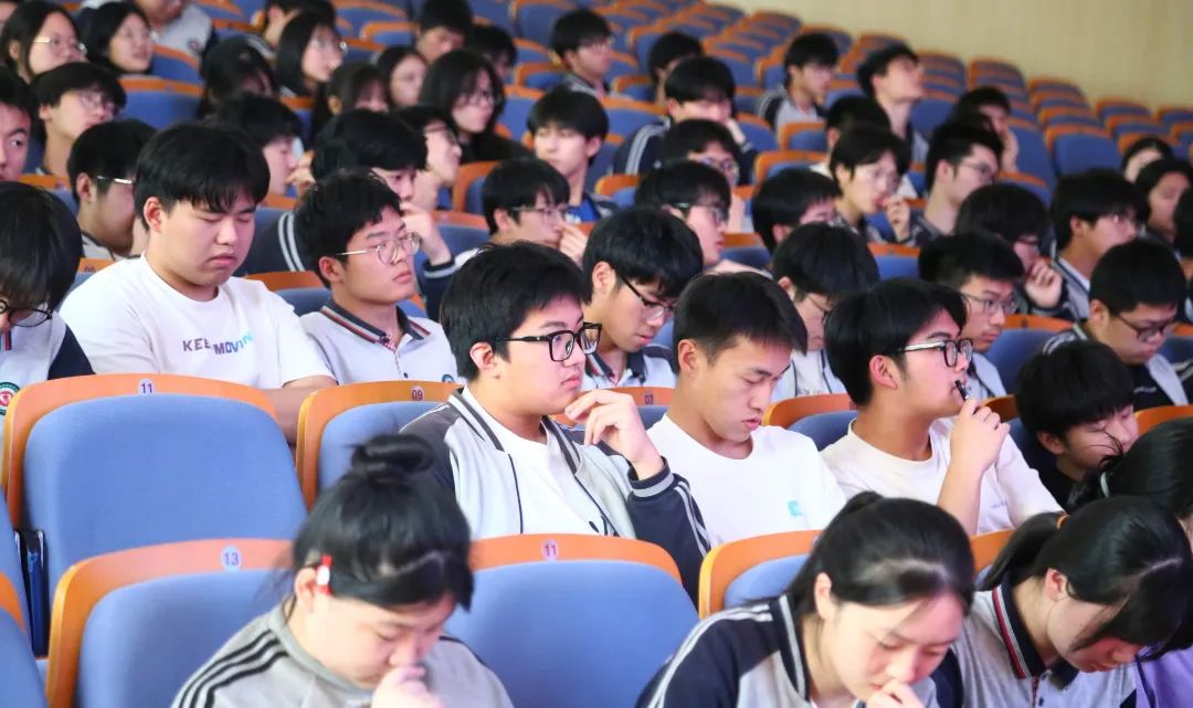明纪守规诚信高考 锚定目标问鼎青云I我校召开高考考前教育动员会 第10张