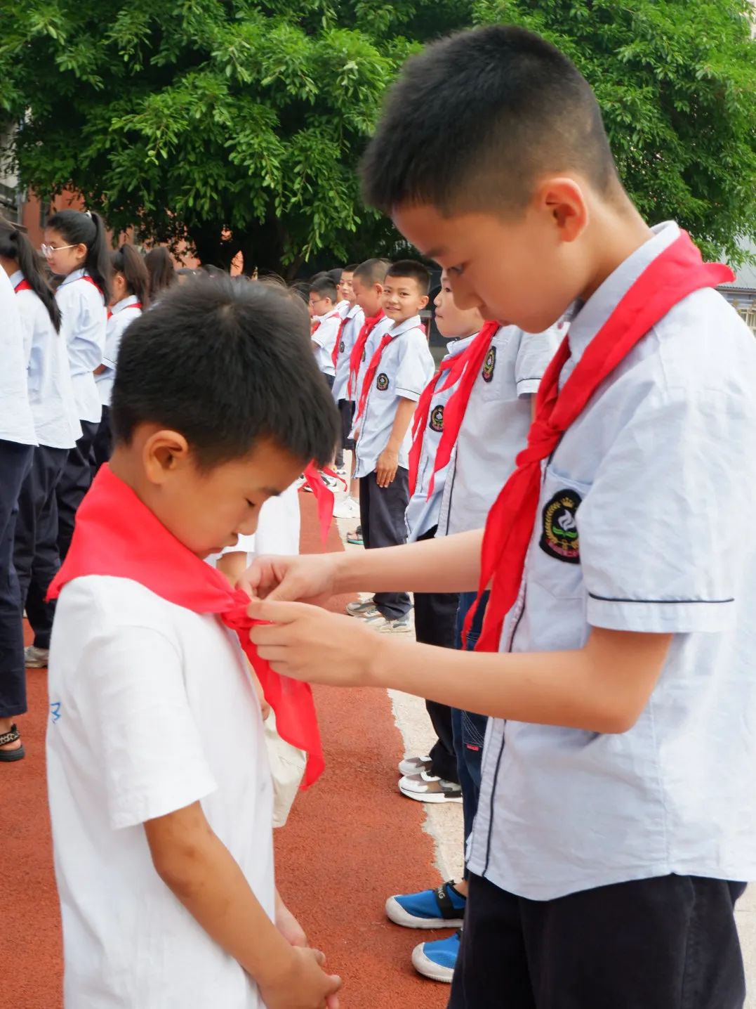 红领巾 爱祖国 | 彭山区各小学举行少先队新队员入队仪式暨“六一”主题活动 第24张