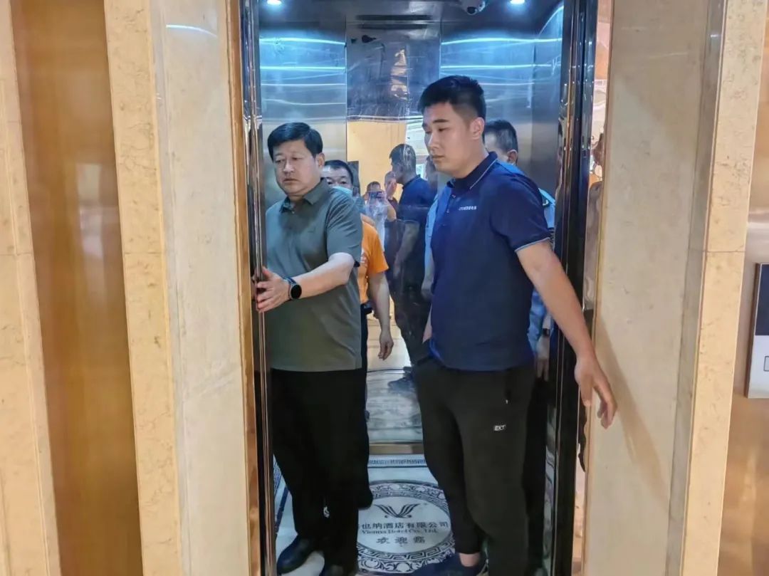 郓城县市场监管局开展高考期间电梯安全专项检查 第3张