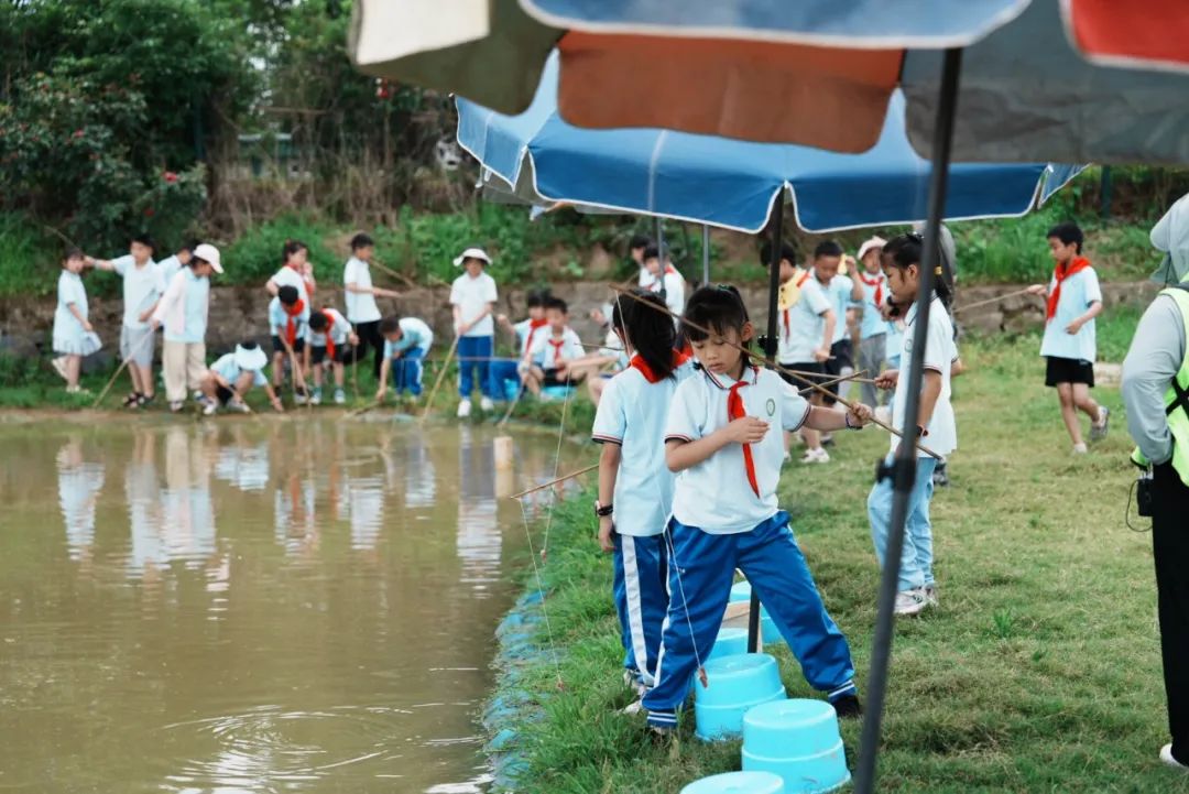 花园小学“国歌嘹亮 耕读童年”——庆六一•红领巾爱祖国研学实践活动 第42张 花园小学“国歌嘹亮 耕读童年”——庆六一•红领巾爱祖国研学实践活动 第42张