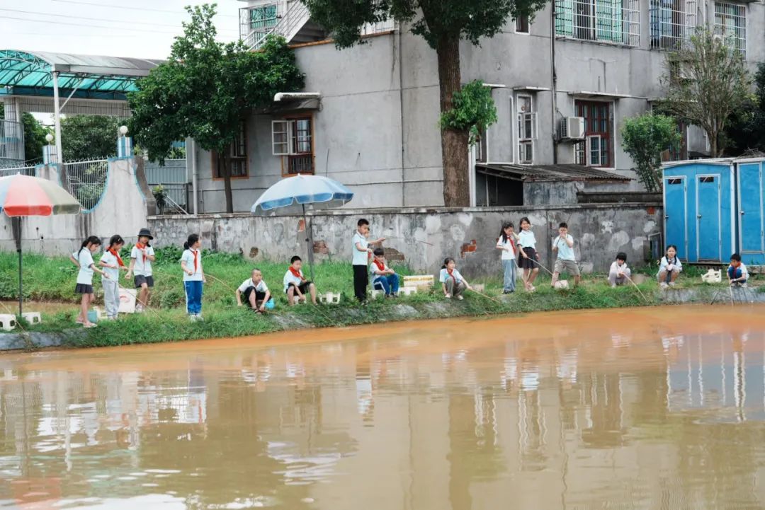 花园小学“国歌嘹亮 耕读童年”——庆六一•红领巾爱祖国研学实践活动 第44张 花园小学“国歌嘹亮 耕读童年”——庆六一•红领巾爱祖国研学实践活动 第44张