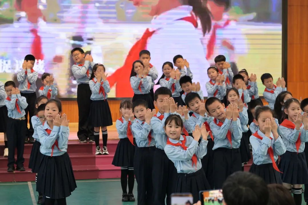 入队仪式丨2024年度闵行区虹桥中心小学少先队入队仪式 第93张 入队仪式丨2024年度闵行区虹桥中心小学少先队入队仪式 第93张