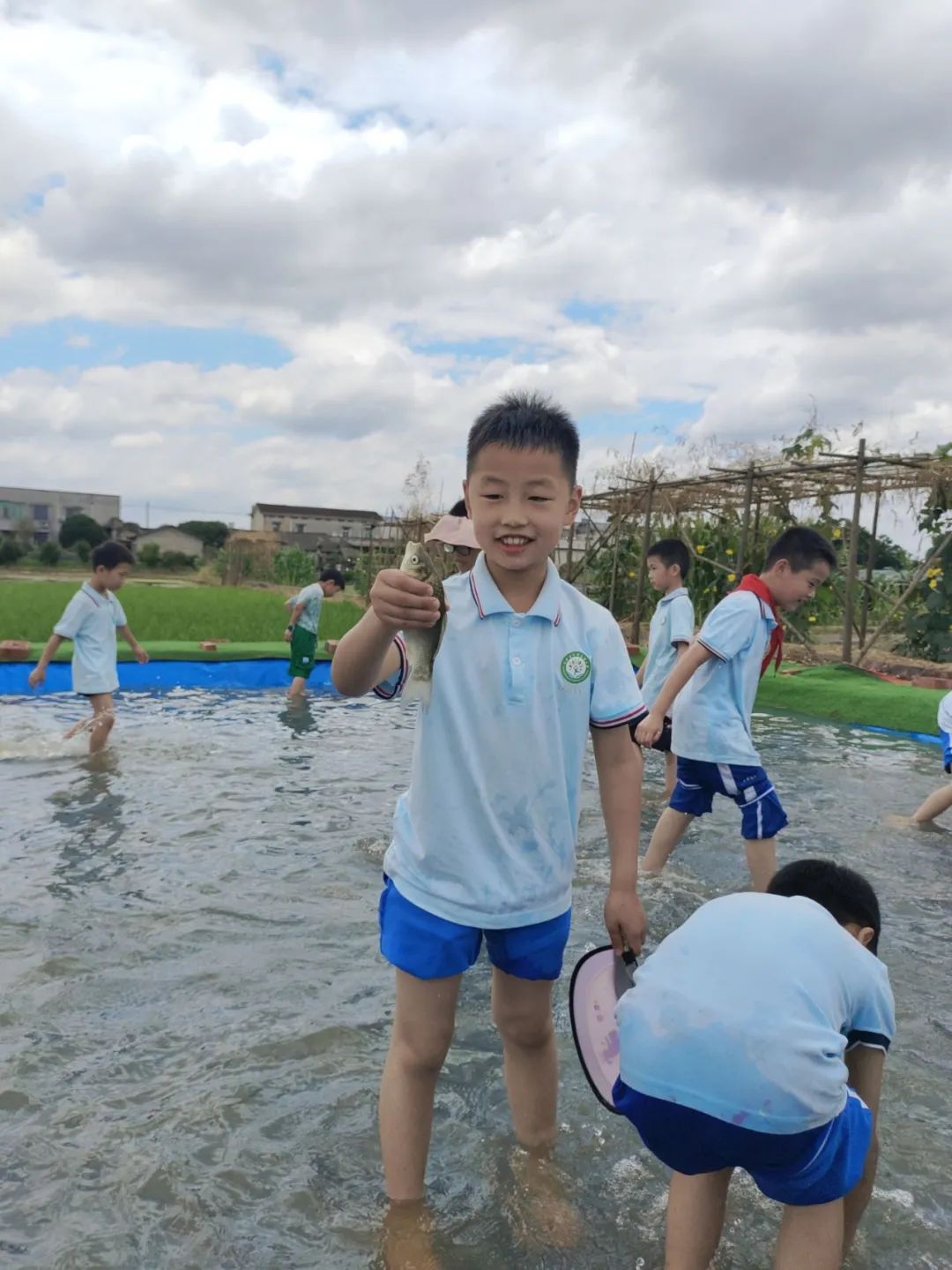 花园小学“国歌嘹亮 耕读童年”——庆六一•红领巾爱祖国研学实践活动 第64张 花园小学“国歌嘹亮 耕读童年”——庆六一•红领巾爱祖国研学实践活动 第64张