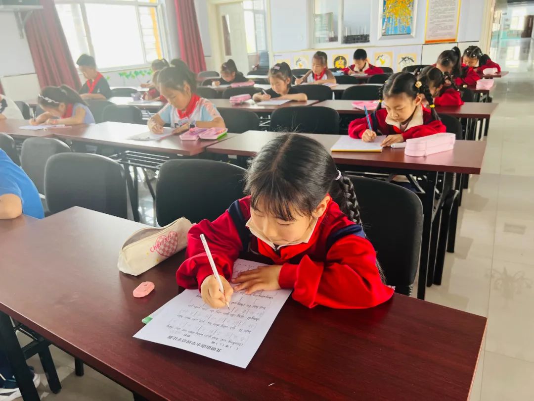书规范汉字 写精彩人生——北镇街道小学规范字书写大赛 第17张 书规范汉字 写精彩人生——北镇街道小学规范字书写大赛 第17张