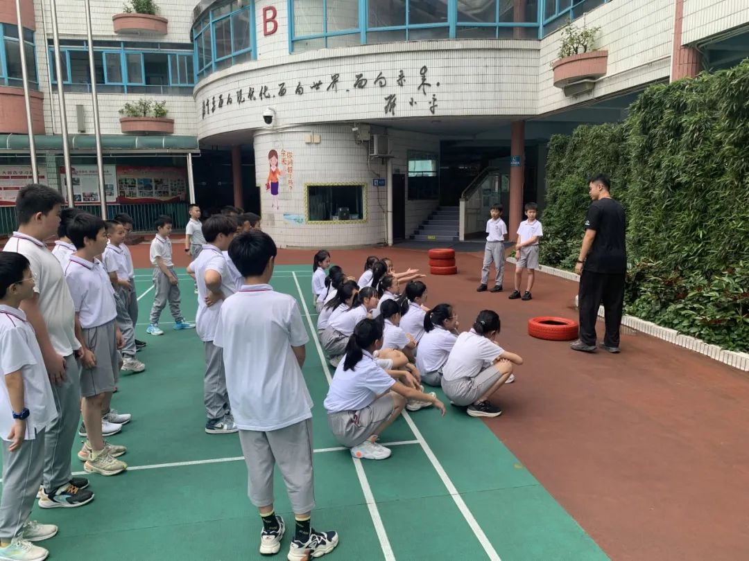 湖南省凤凰县阿拉石化小学“优才生”赴荔园小学跟班研学 第50张 湖南省凤凰县阿拉石化小学“优才生”赴荔园小学跟班研学 第50张