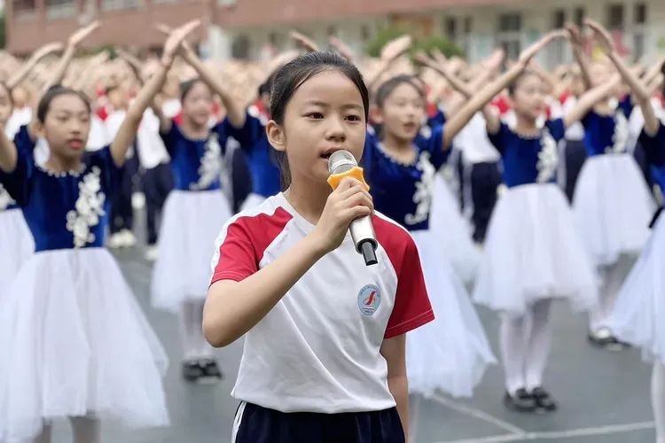 源汇区受降路小学:过端午佳节 诵中华经典 做有德之人——开展“我们的节日”主题教育活动 第6张 源汇区受降路小学:过端午佳节 诵中华经典 做有德之人——开展“我们的节日”主题教育活动 第6张