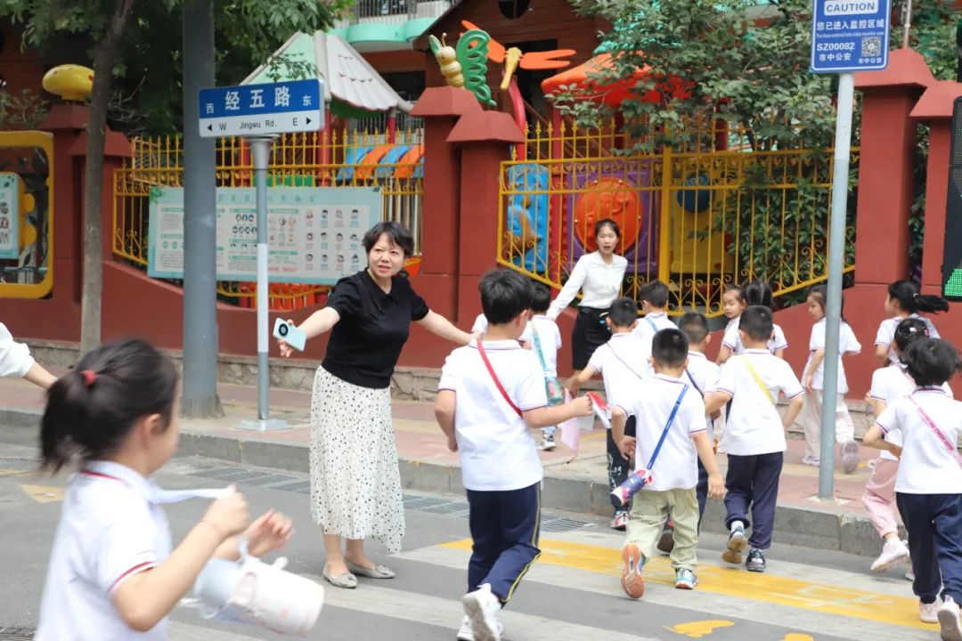 【幼小衔接】小学长啥样?我想去看看——济南市经五路幼儿园幼小衔接系列活动之走进小学 第99张 【幼小衔接】小学长啥样?我想去看看——济南市经五路幼儿园幼小衔接系列活动之走进小学 第99张